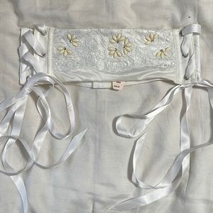 NWT VS garter lace up